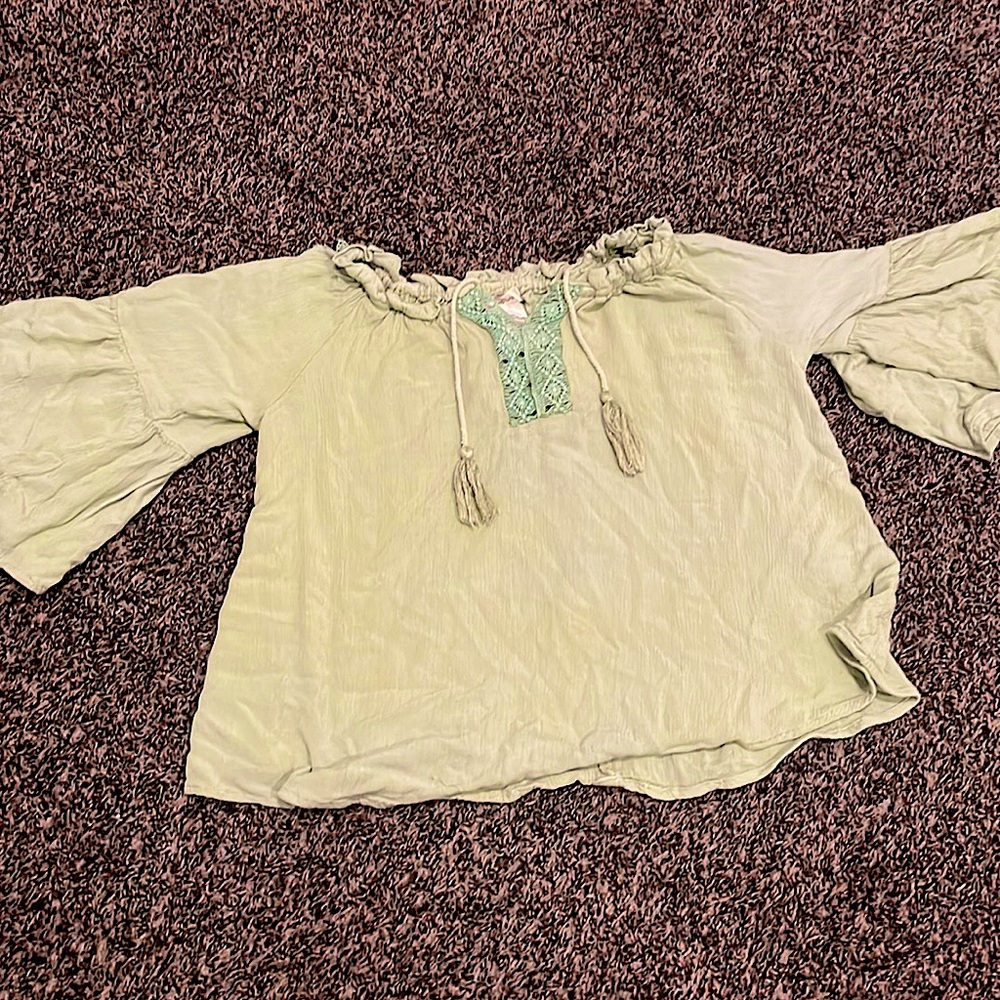 A green shirt